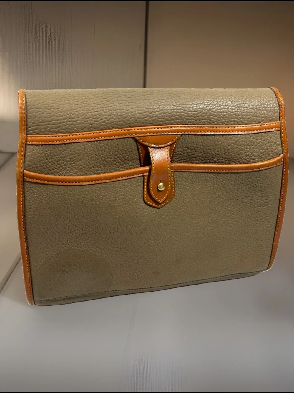 🦆 DOONEY & BOURKE ESSEX LARGE TAUPE AWL PEBBLED WITH BRITISH TAN TRIM CROSSBODY